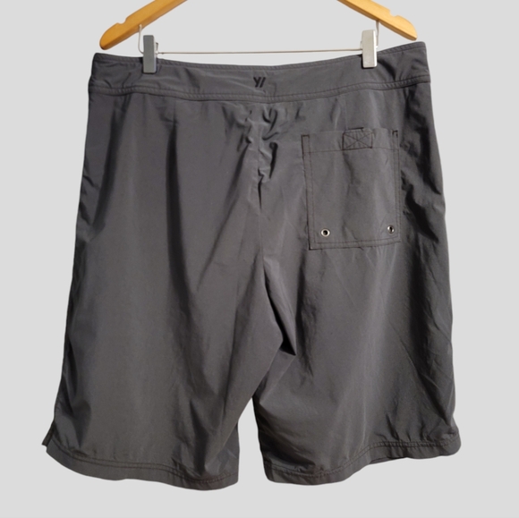 James Perse Yosemite Board Shorts Men's Size 34x10 Gray Stretchy Nylon Trunks - Picture 5 of 9